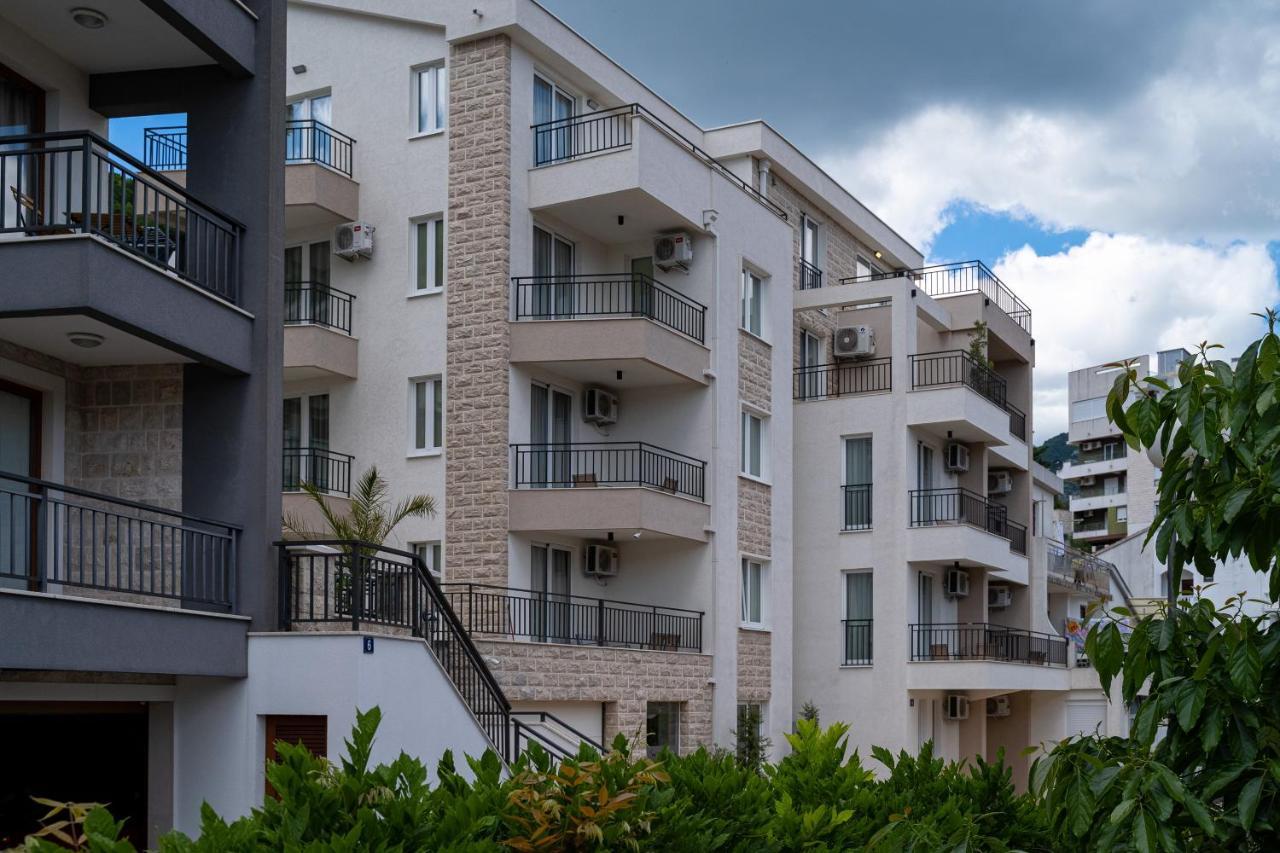 Sun And Sea Apartments Будва Екстер'єр фото
